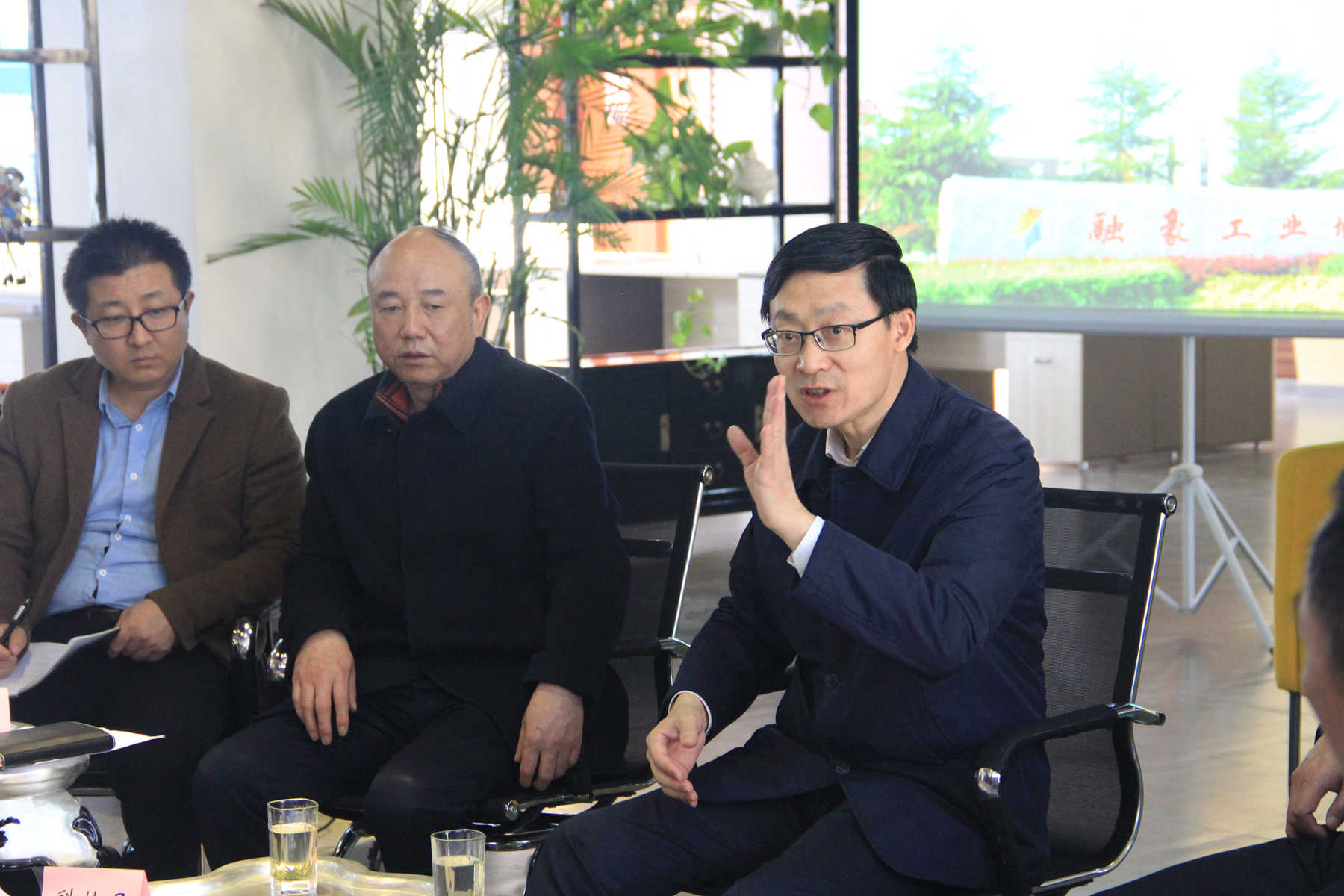 创业西安行·高陵区在行动|区委书记杨晓东赴丝路融豪众创空间当起了